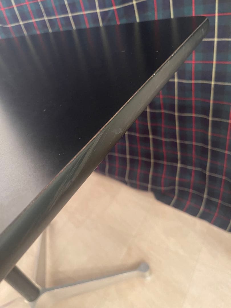 ハーマンミラー　コントラクトベーステーブル