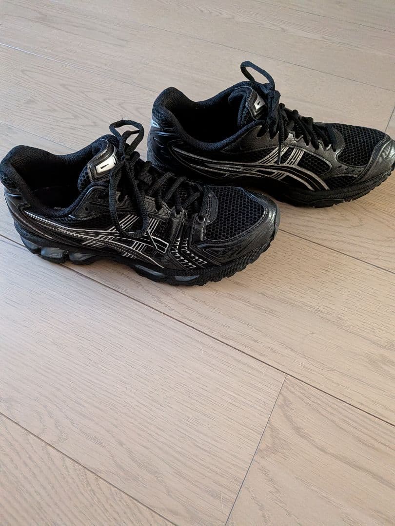 靴 asics gel kayano14 black puresilver