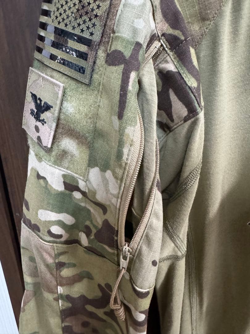 か*な様 本物　実物　新品　タグ付　crye precision G4 コンバッ