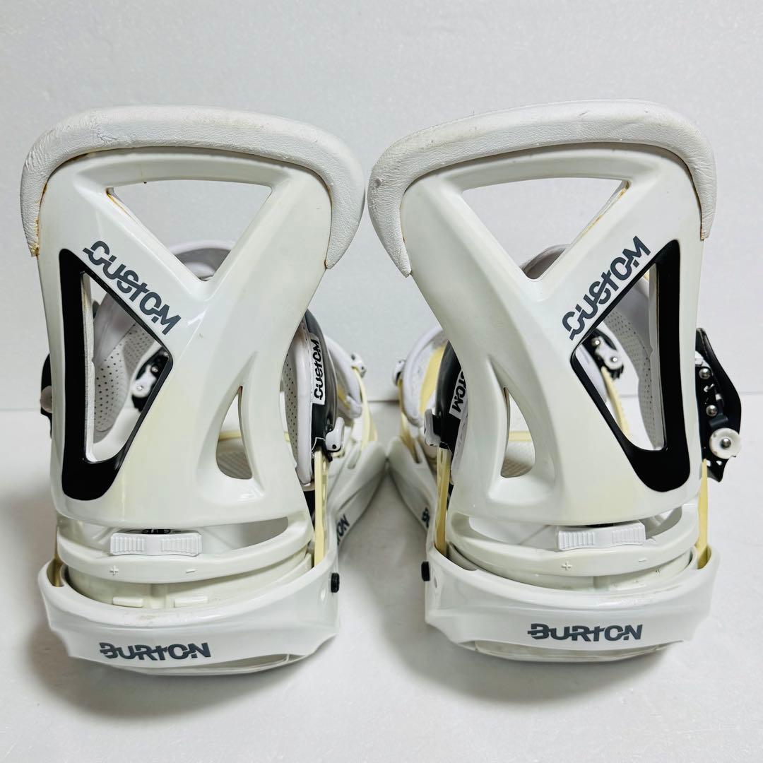 mサイズBurton Custom ビンディング ホワイトバートンバインディング