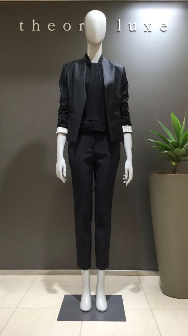 Theory luxe EXECUTIVE ノーカラー パンツスーツ 38