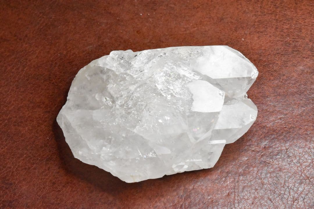 ブラジル ミナスジェライス州ディアマンチーナ産 ライトニングクォーツ