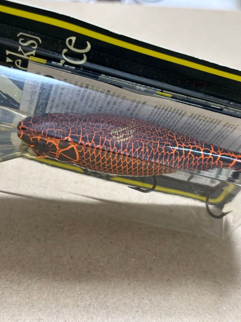 Megabass DEEP-X201 [サスペンド] クローフィシュ