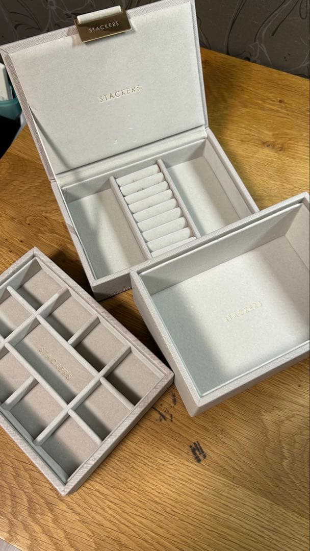 お値下げ！STACKERSミニジュエリーボックス3段トープグレージュスタッカーズ