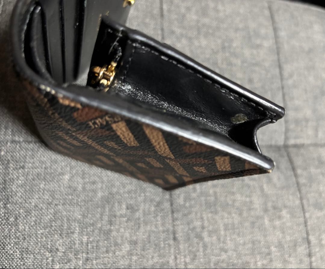 VERSACE 二つ折り財布