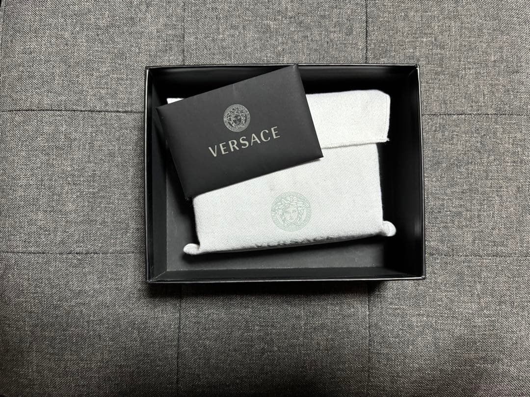 VERSACE 二つ折り財布
