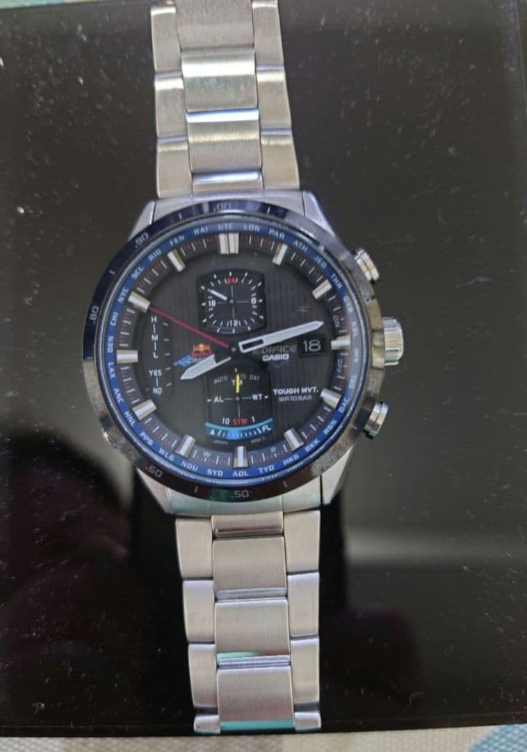 Casio Edifice　レッドブル　限定　ソーラー EQW-A1100ＲＢ