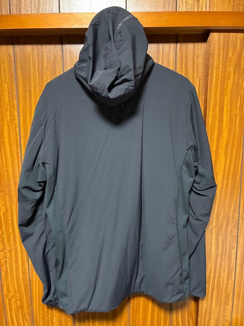アークテリクス　アトムSLフーディ　黒　メンズM atom sl hoody