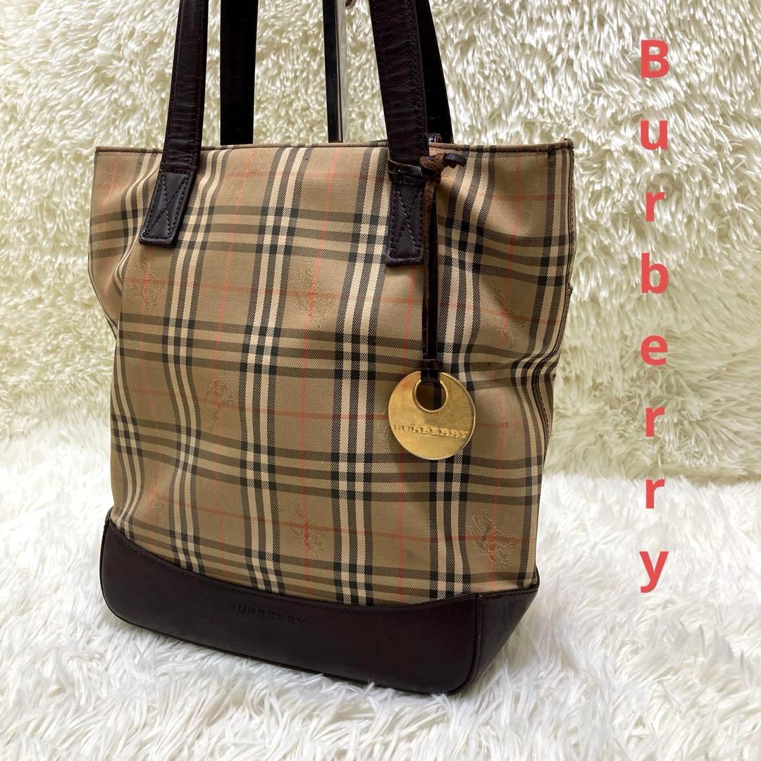 バーバリー　トートバッグ　ゴールドチャーム付き　ノバチェック　シャドーホース