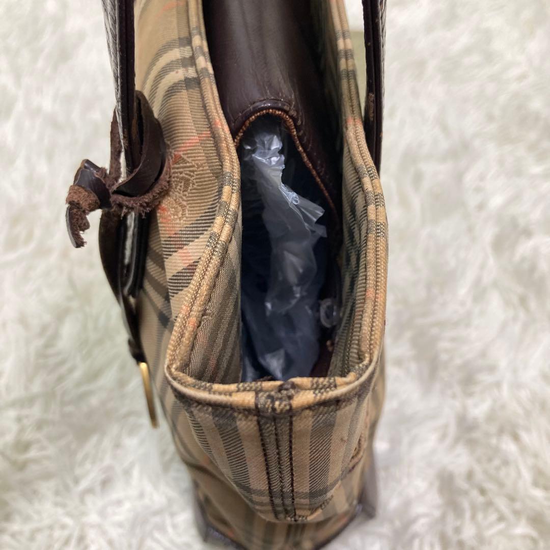 バーバリー　トートバッグ　ゴールドチャーム付き　ノバチェック　シャドーホース