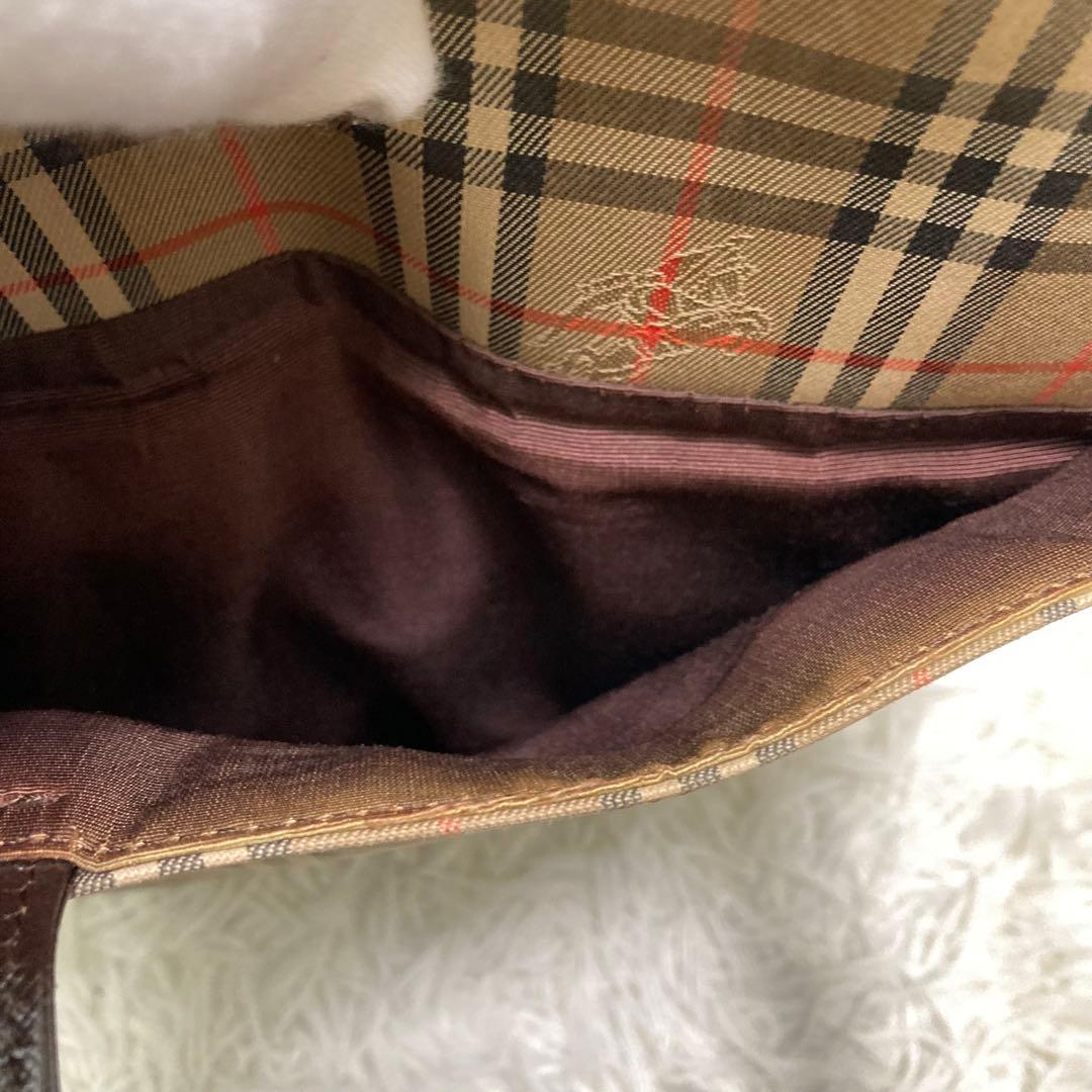 バーバリー　トートバッグ　ゴールドチャーム付き　ノバチェック　シャドーホース