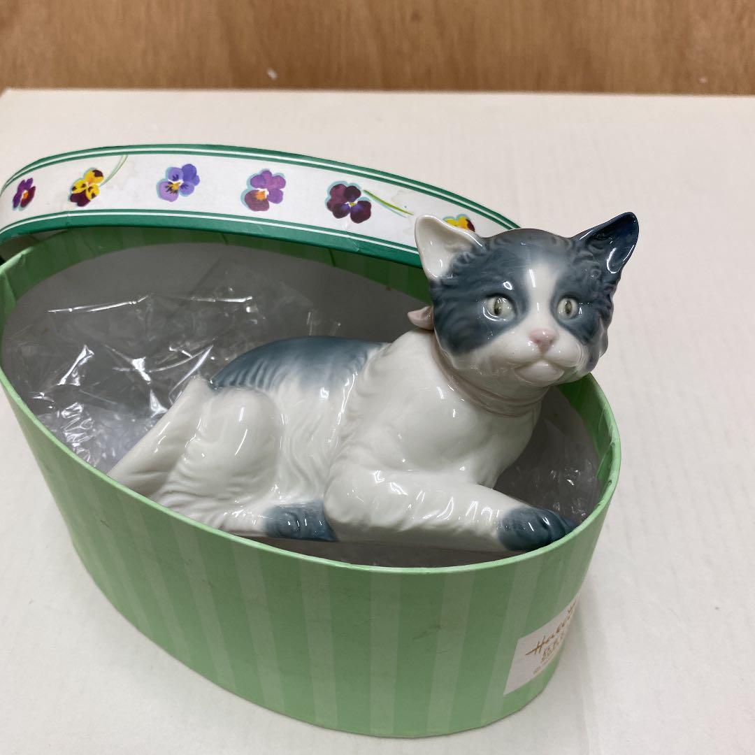 リヤドロ　リボン　猫　フィギュリン
