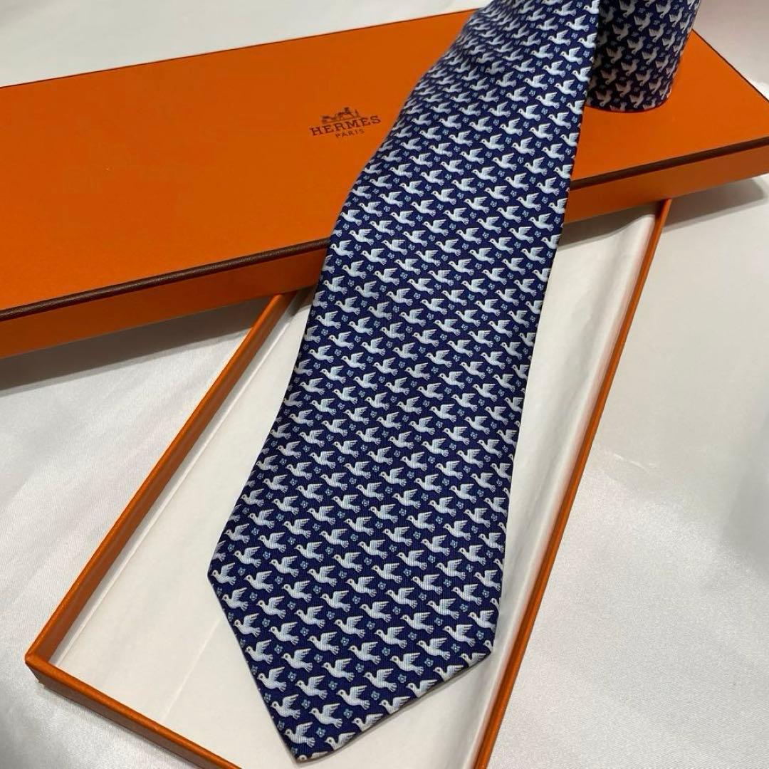 極美品　エルメス　HERMES　ネクタイ　バード柄　シルク　ネイビー