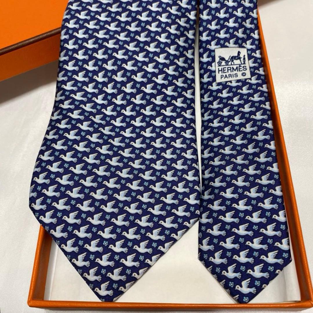 極美品　エルメス　HERMES　ネクタイ　バード柄　シルク　ネイビー