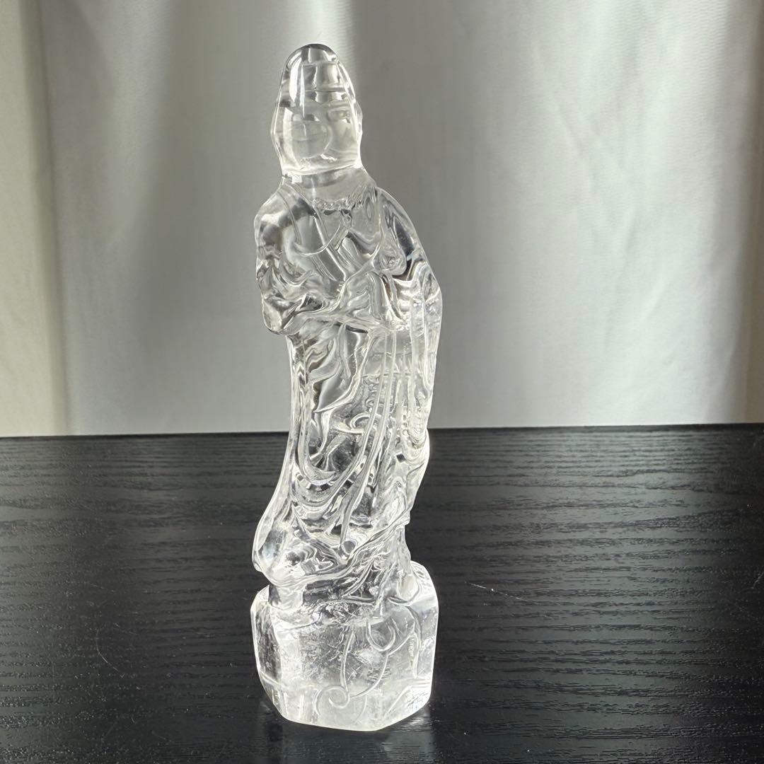 【野ばら】天然石水晶の観音様　置物　彫物NO.110608