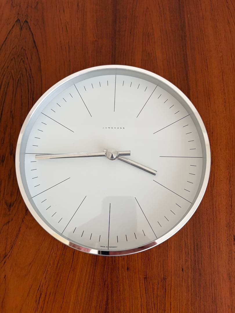 ユンハンス JUNGHANS 6046 掛時計マックス・ビル　Max Bill