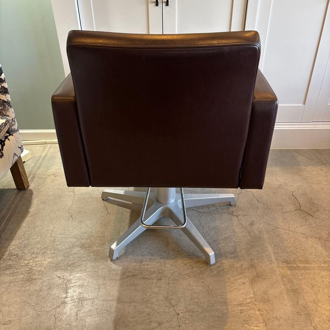 TAKARABELMONT LIM chair 03 スタイリングチェア　カット