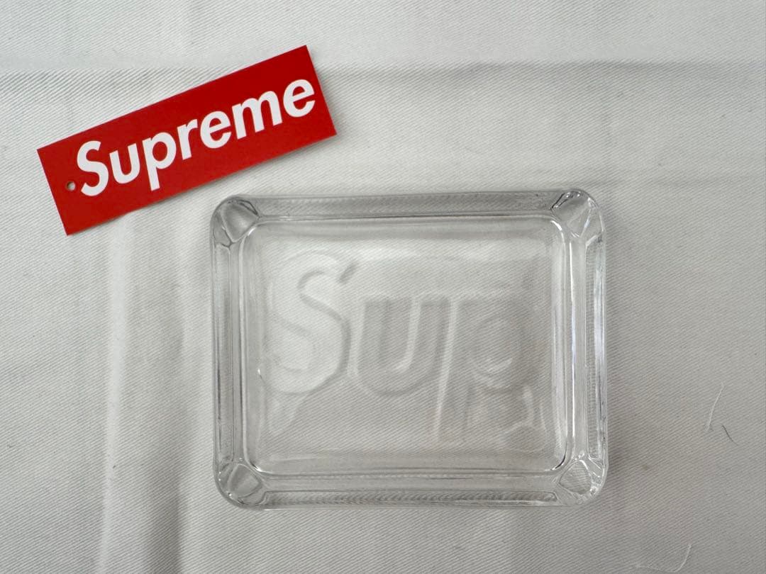 Supreme シュプリーム　灰皿　クリア