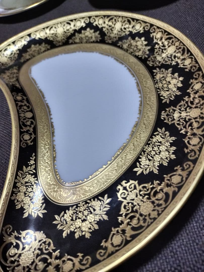 世界最高級ブランド　クレッセント皿　アフタヌーンティーなど