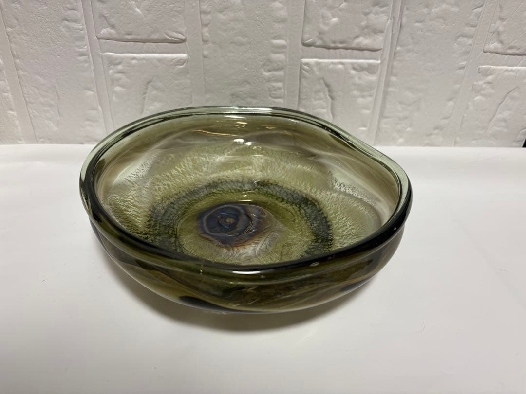 【稲嶺盛吉】琉球ガラス　中皿　黒真珠