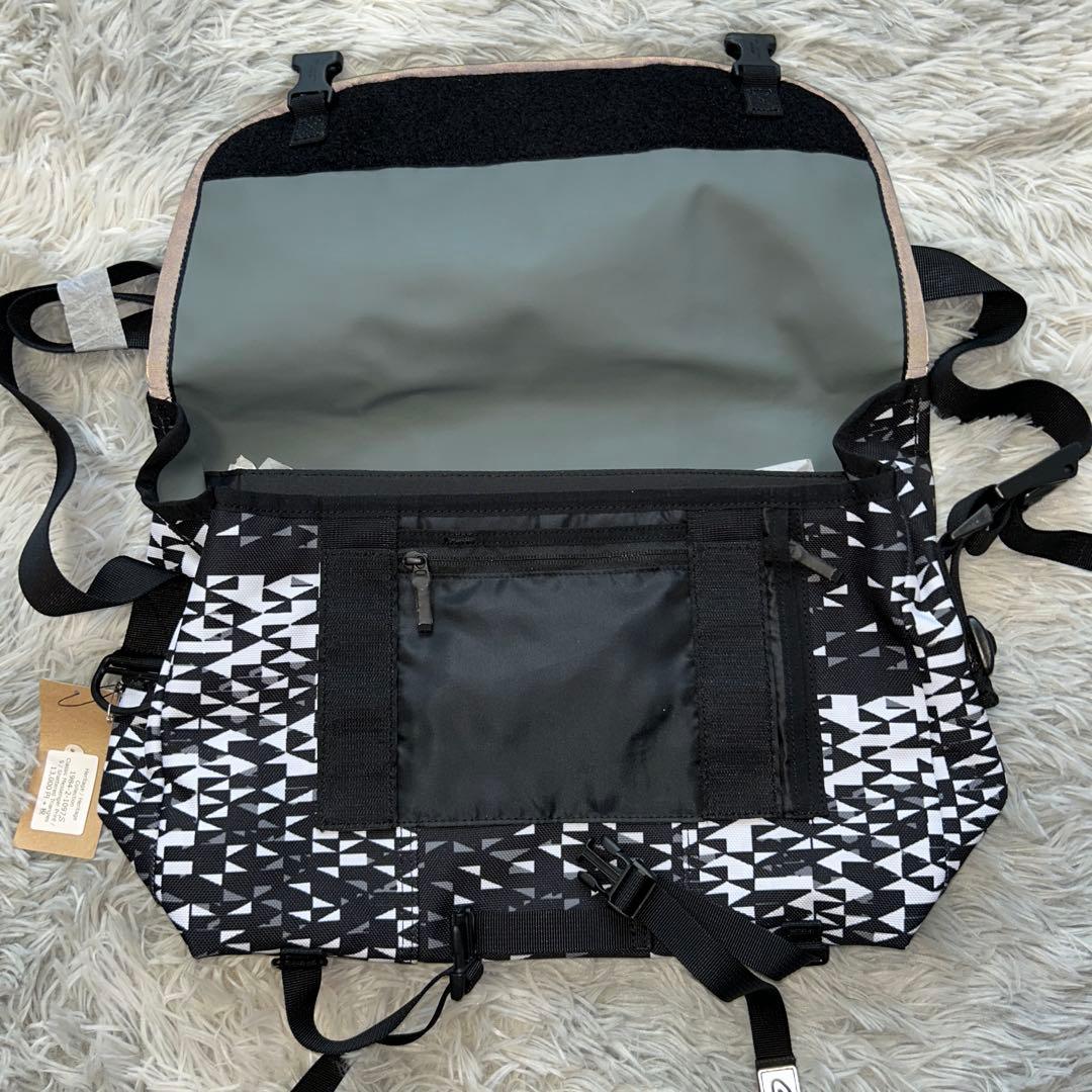 【新品】TIMBUK2 クラシックメッセンジャーバッグ Sサイズ 幾何学模様