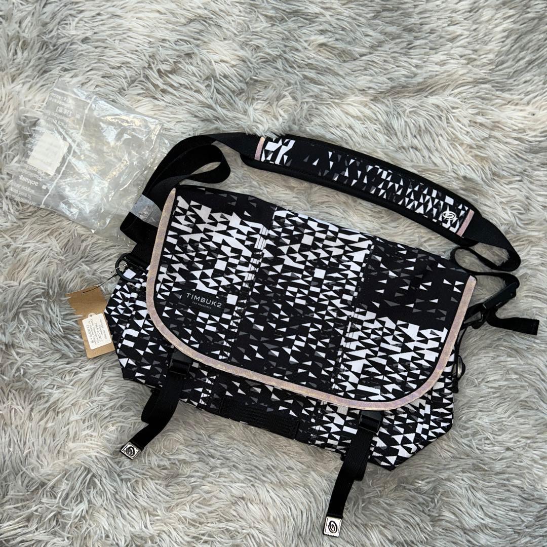 【新品】TIMBUK2 クラシックメッセンジャーバッグ Sサイズ 幾何学模様
