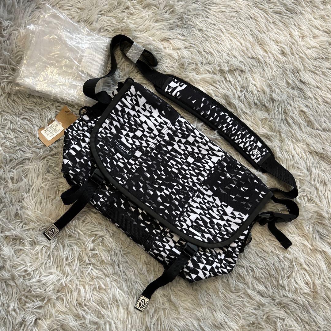 【新品】TIMBUK2 クラシックメッセンジャーバッグ Sサイズ 幾何学模様