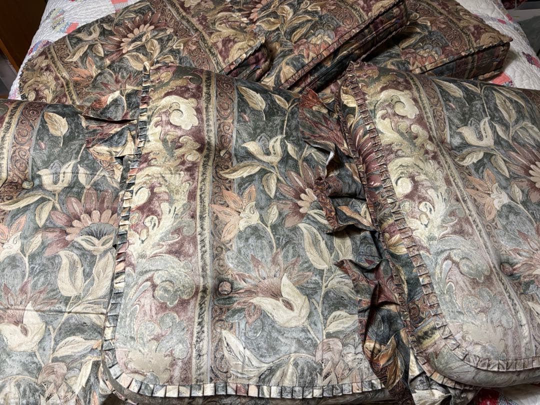 飛騨産業　3人掛けソファー　クッションのみ