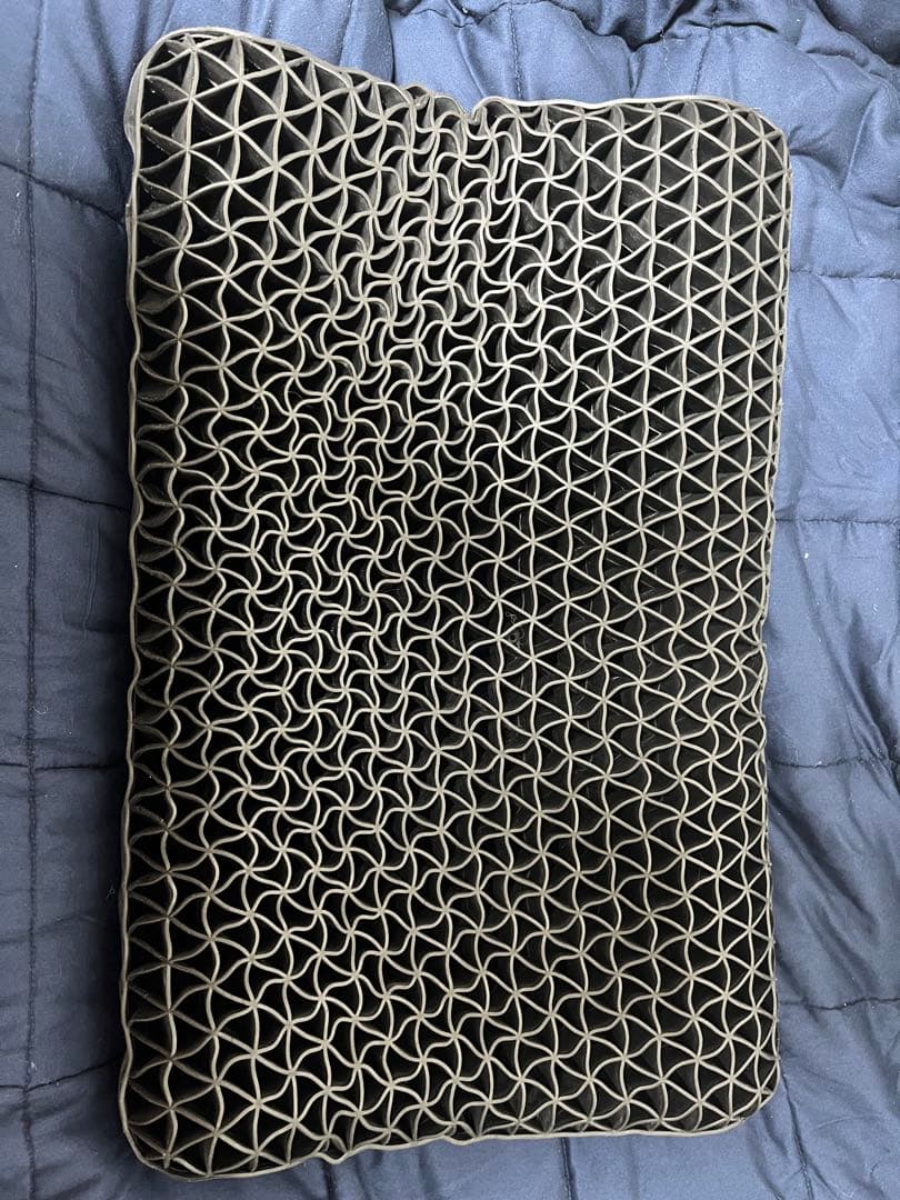 ヒツジのいらいない枕　至極　カバー付き