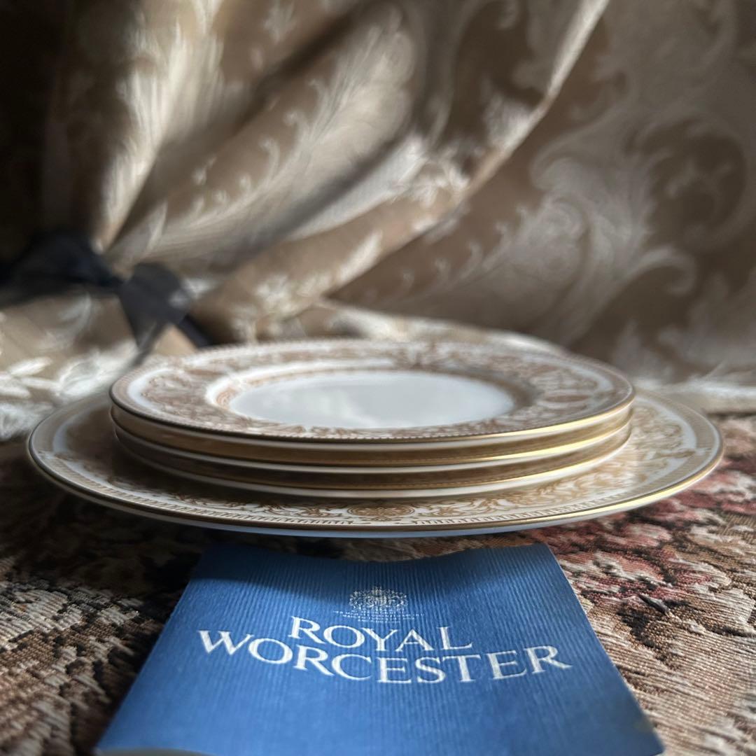 新品 英国製 WORCESTER【HYDE PARK】 ケーキ皿 3枚