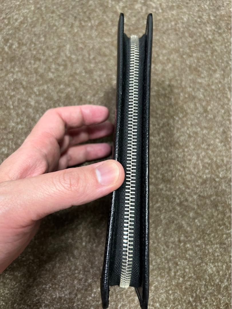 トムフォード　財布　ラウンドジップ　メンズ　TOM FORD