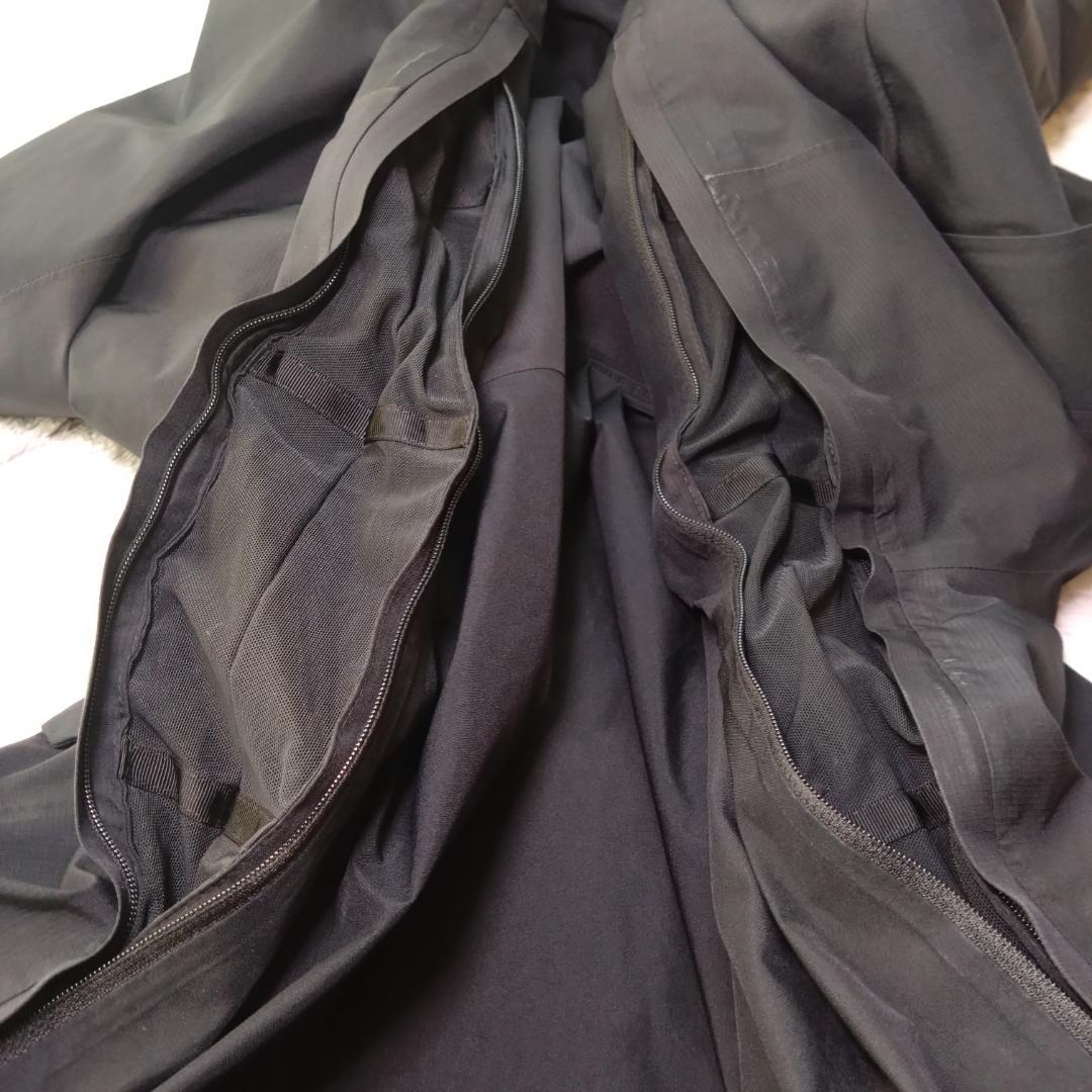 美品BURTON　ＸＬ相当　黒スノーボードウエア　ゴアテックス　保温サーモライト