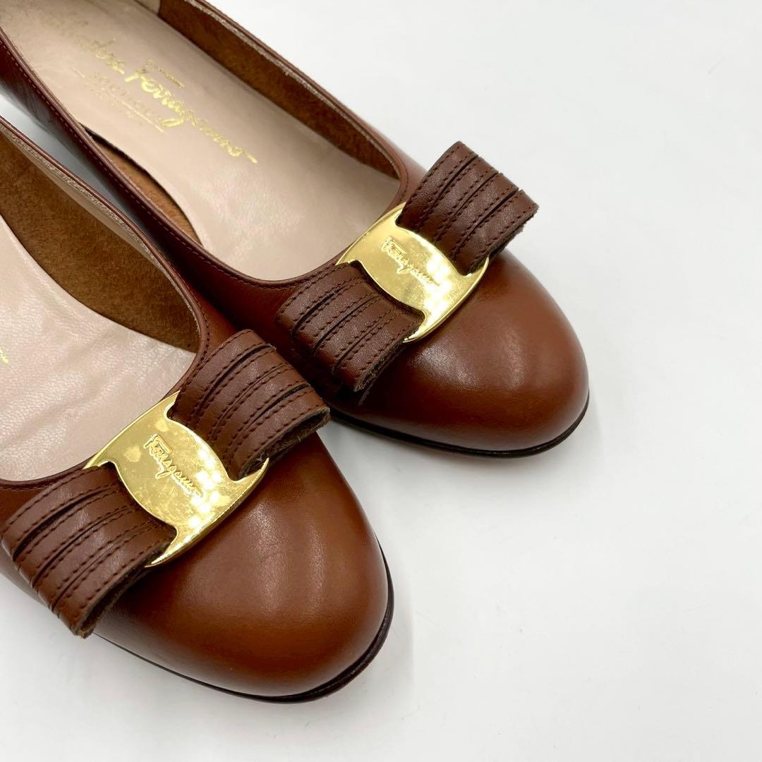 フェラガモ パンプス ヴァラリボン SEMPIONE 5C ブラウン Y1298