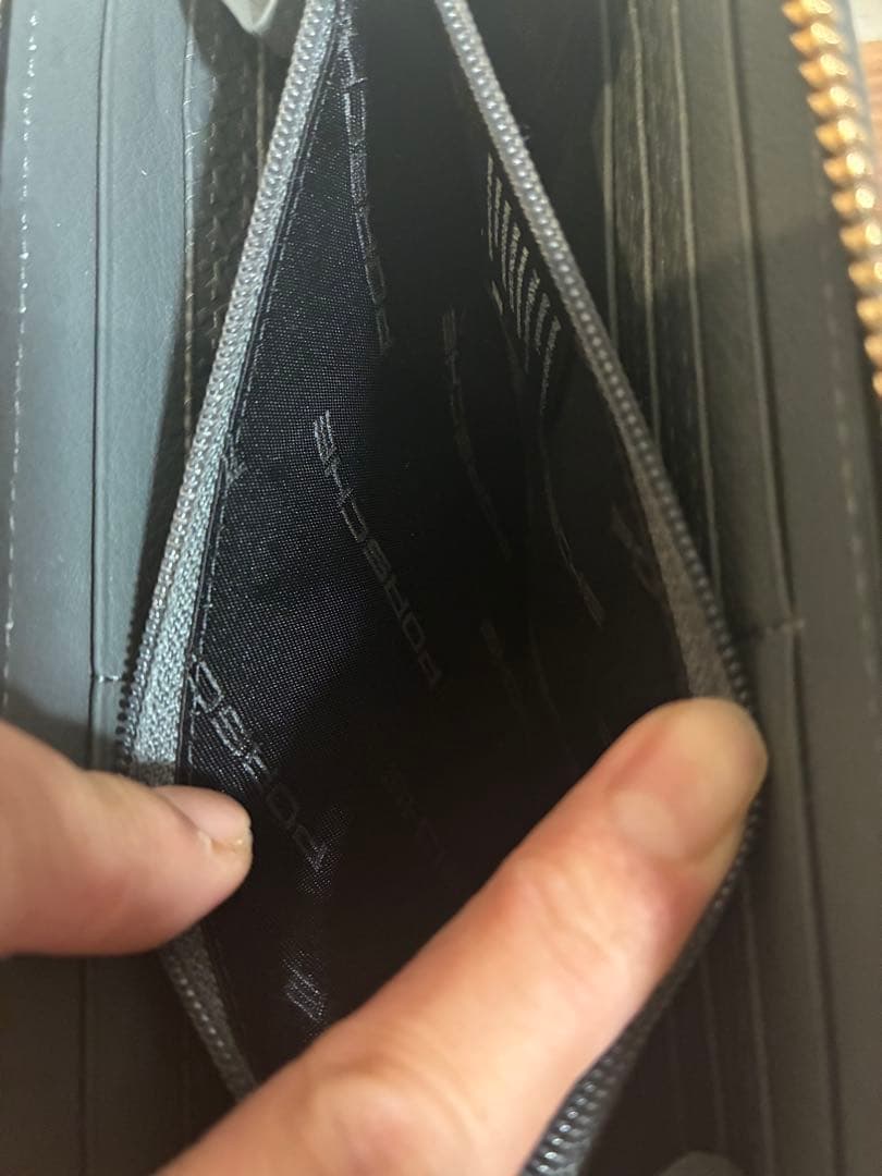 ★お取り置き★新品　PORSCHE 長財布　牛革　エンボス加工　ブルーグレー