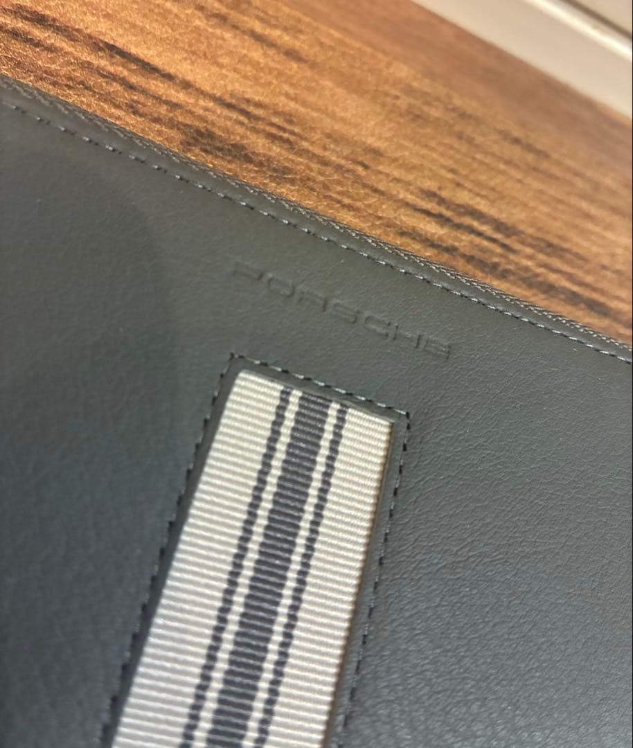 ★お取り置き★新品　PORSCHE 長財布　牛革　エンボス加工　ブルーグレー