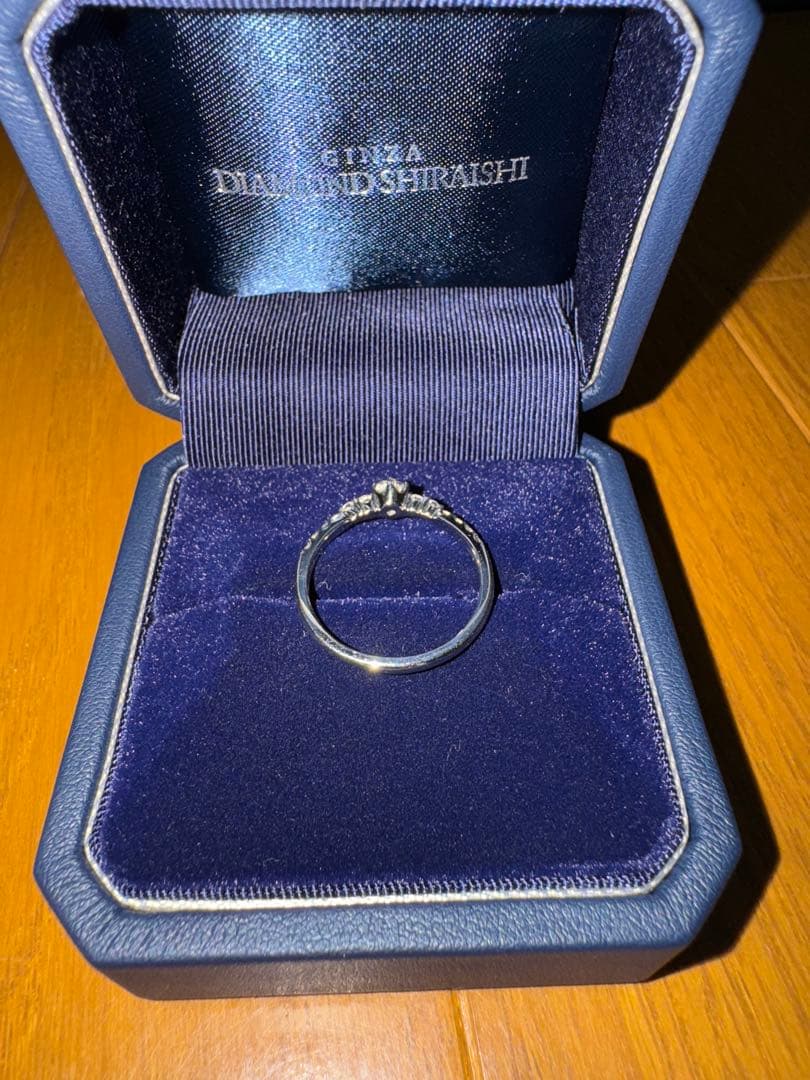 銀座ダイヤモンドシライシ　婚約指輪　Smiling Poppy