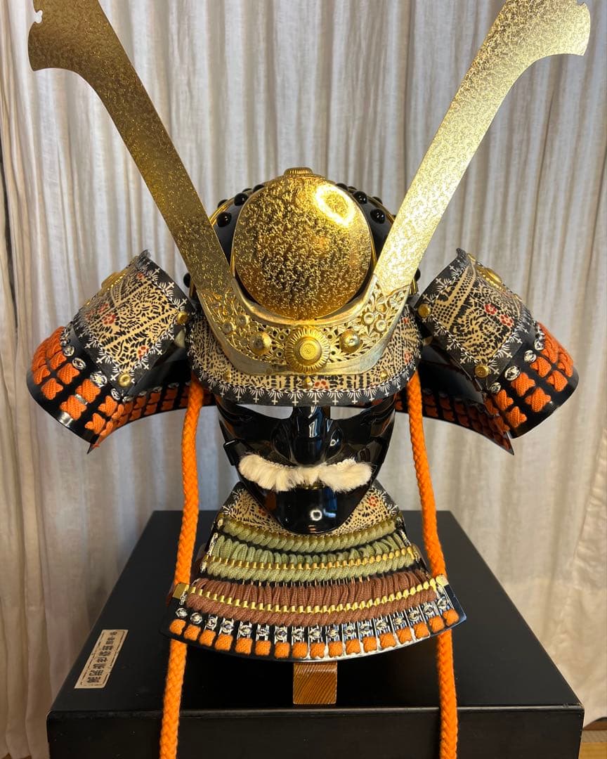 『新品同様 美品！』濃黄•茶糸威 鉄地黒胴当世具足 【甲冑 等身大】 鎧 一式