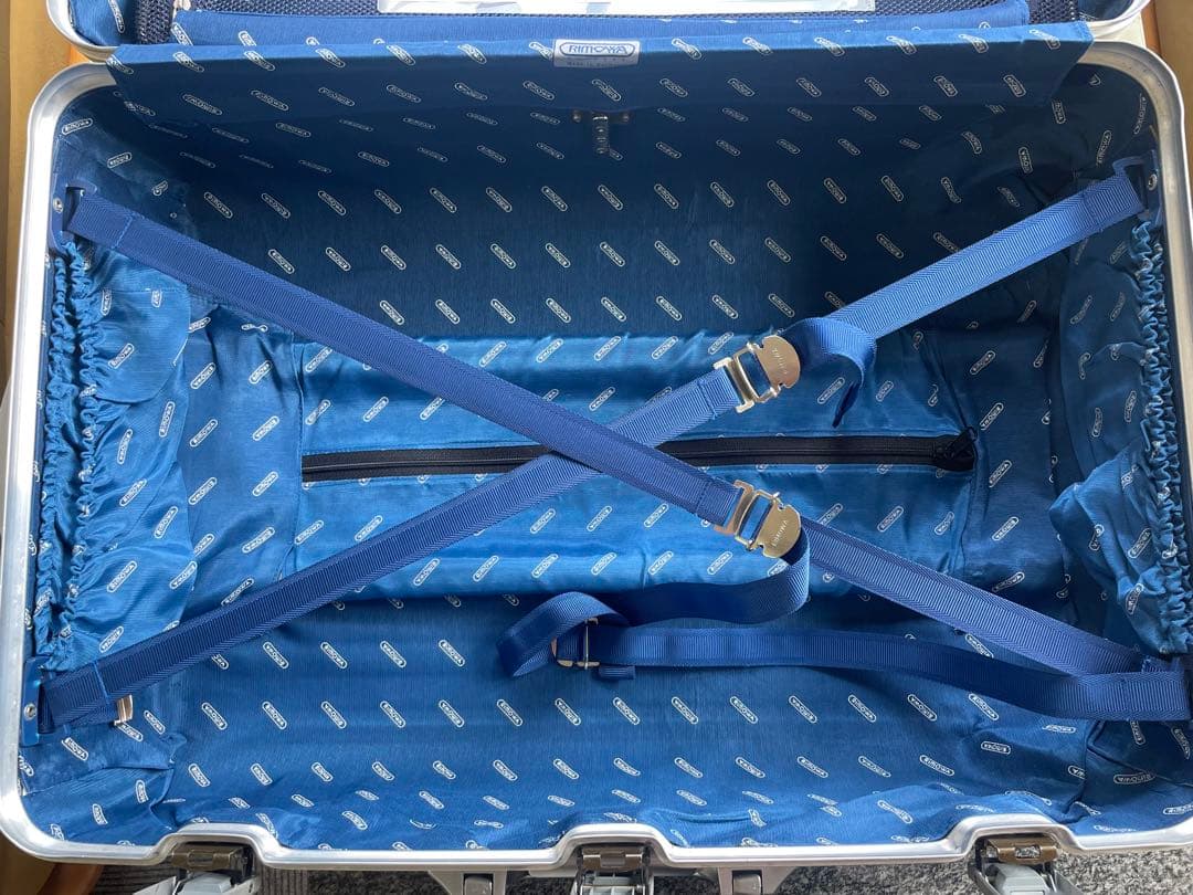 RIMOWA シルバー キャリーケース　リモワ　61L 2輪トパーズ TOPAS