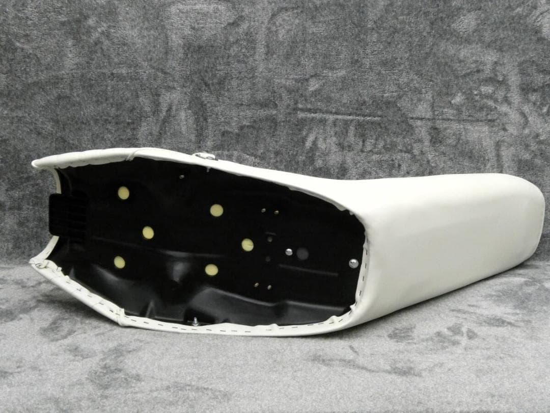 ホーク　白皮　60ｃｍ　三段シート/レザー 角タンク3段シート補強入り