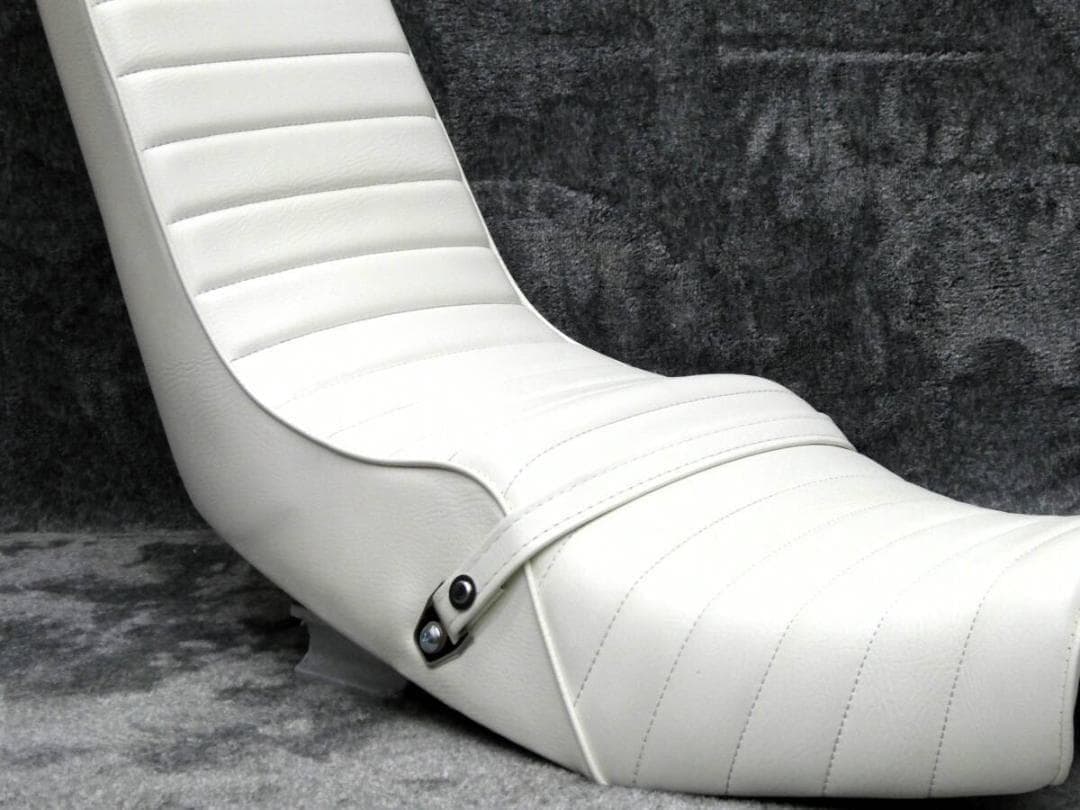 ホーク　白皮　60ｃｍ　三段シート/レザー 角タンク3段シート補強入り