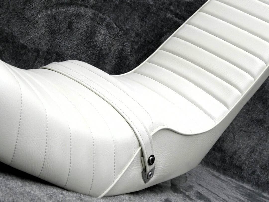 ホーク　白皮　60ｃｍ　三段シート/レザー 角タンク3段シート補強入り