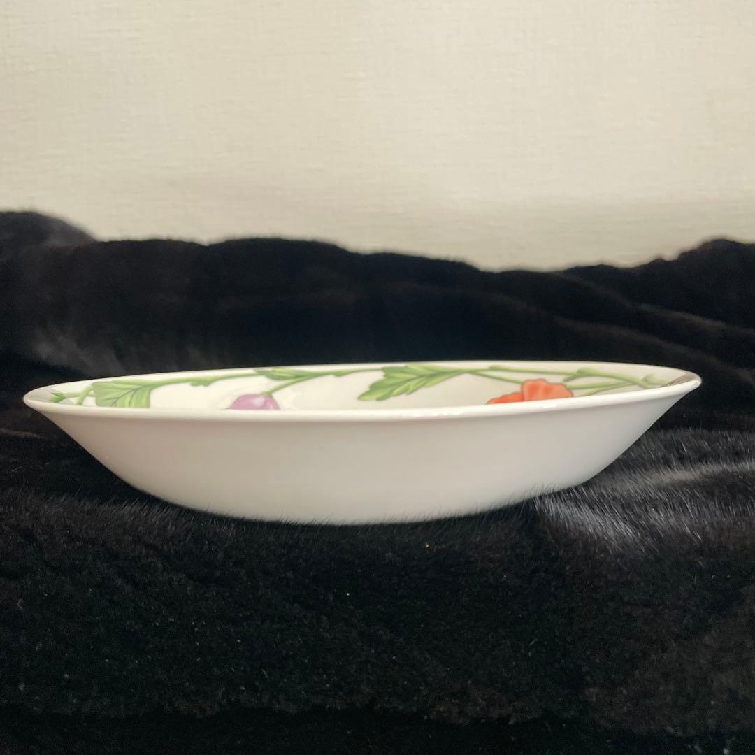 ビレロイ&ボッホ　アマポーラ　直径20.5cm高さ4cmの深皿５枚　新品未使用