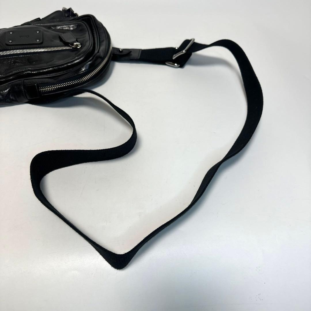 p50【極美品】クロエ　レザー　ブラック　カデナ　ボディバッグショルダーバッグ.