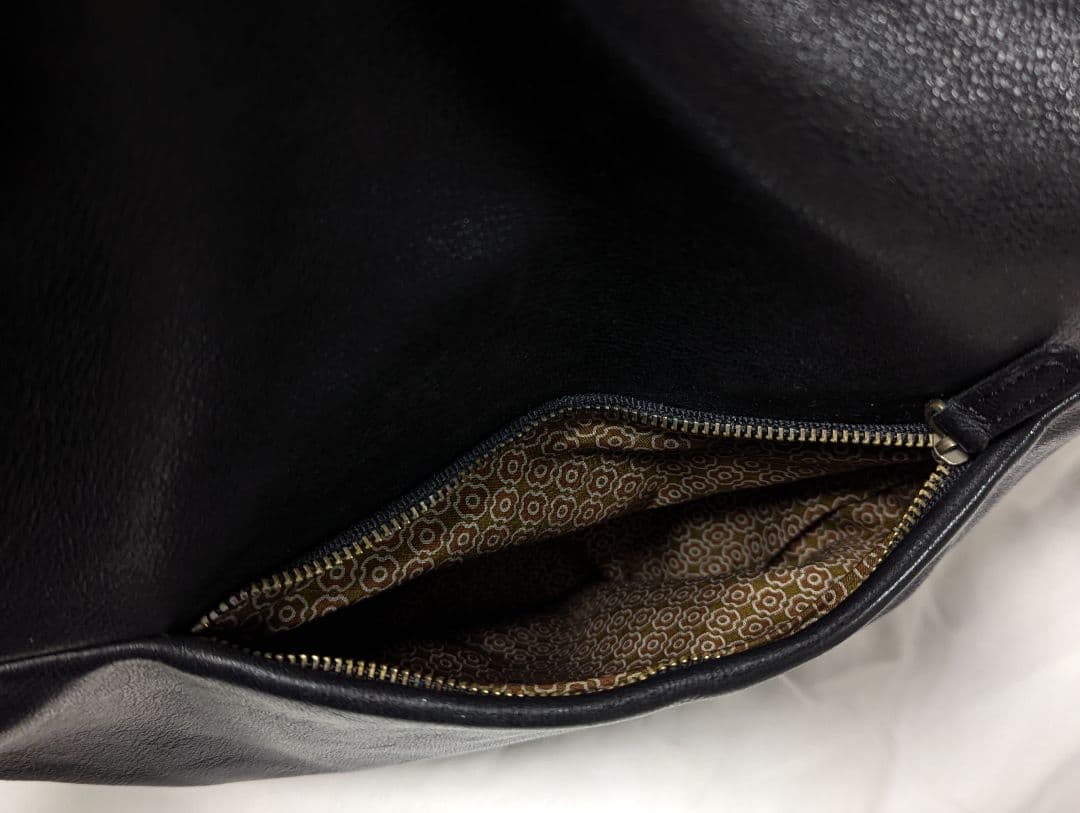 石見銀山 群言堂 トートバック　本革　レザー　黒 A4