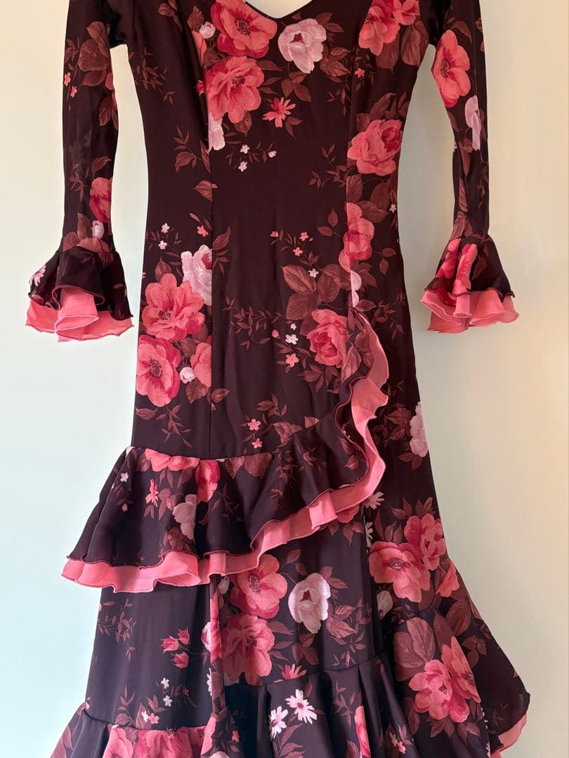 フラメンコ衣装　ドレス　ダーク紅色 ピンク花柄