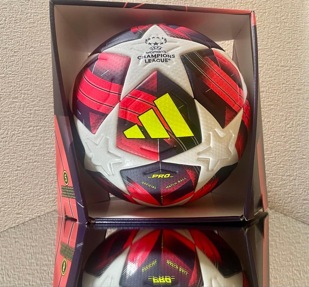 アディダス【　超激レア＆希少＆色違い フィナーレ　ボール プロ】