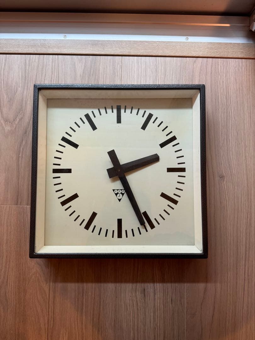 Pragotron（パラゴトロン）　時計　ユンハンス　34センチ角