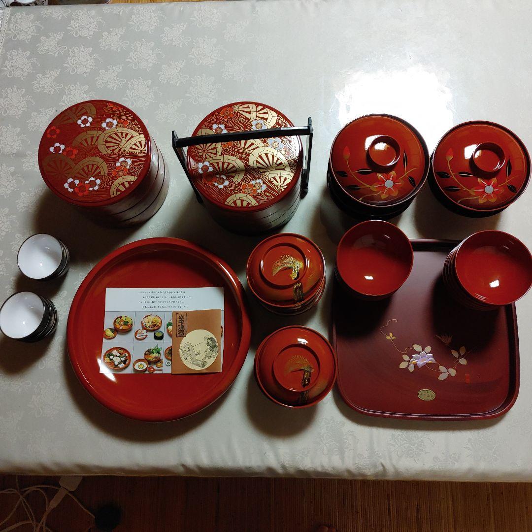 和食器　梅:お重、お椀セット　山中漆器　大皿　美術漆器　湯呑み　有田焼