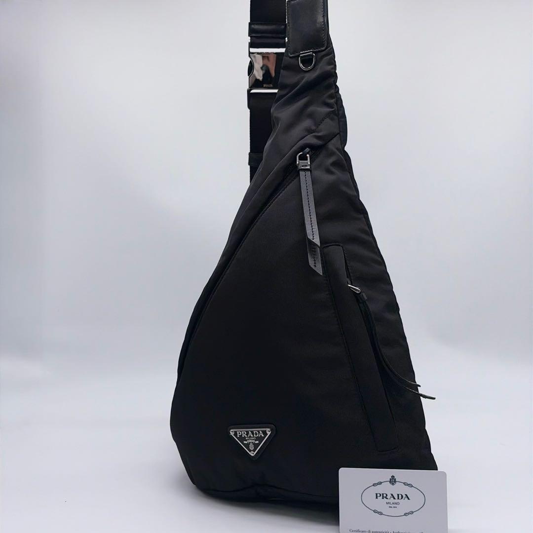れんれん様プラダ ブラック スリングバッグ