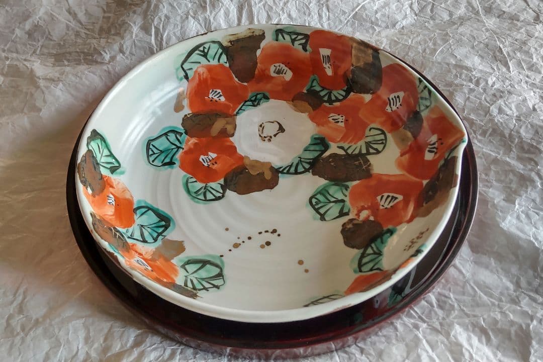 未使用 美濃焼 和田一人作 紅白 椿 片口鉢 皿 金彩